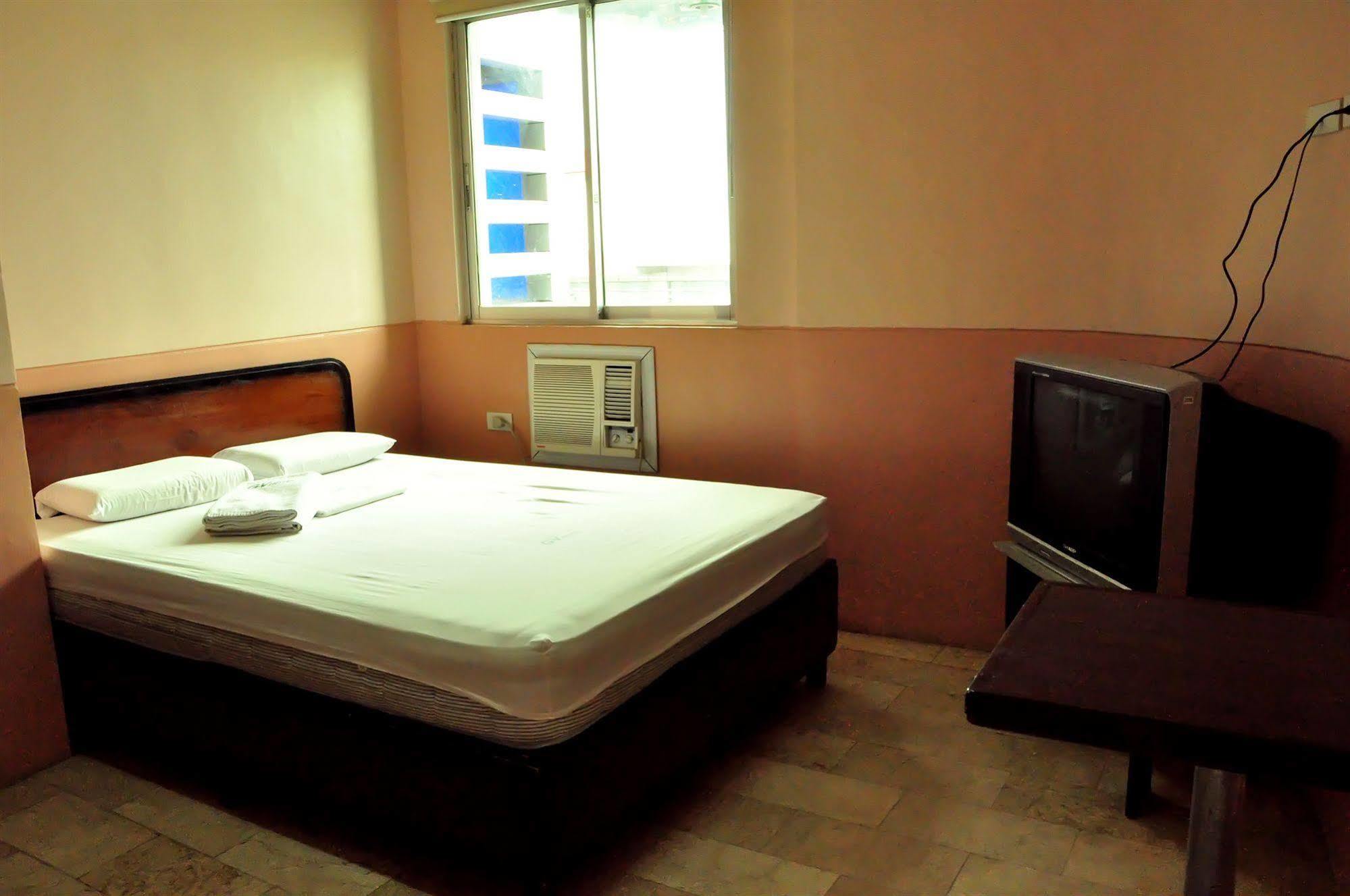 Gv Hotel Talisay Cebu Eksteriør bilde